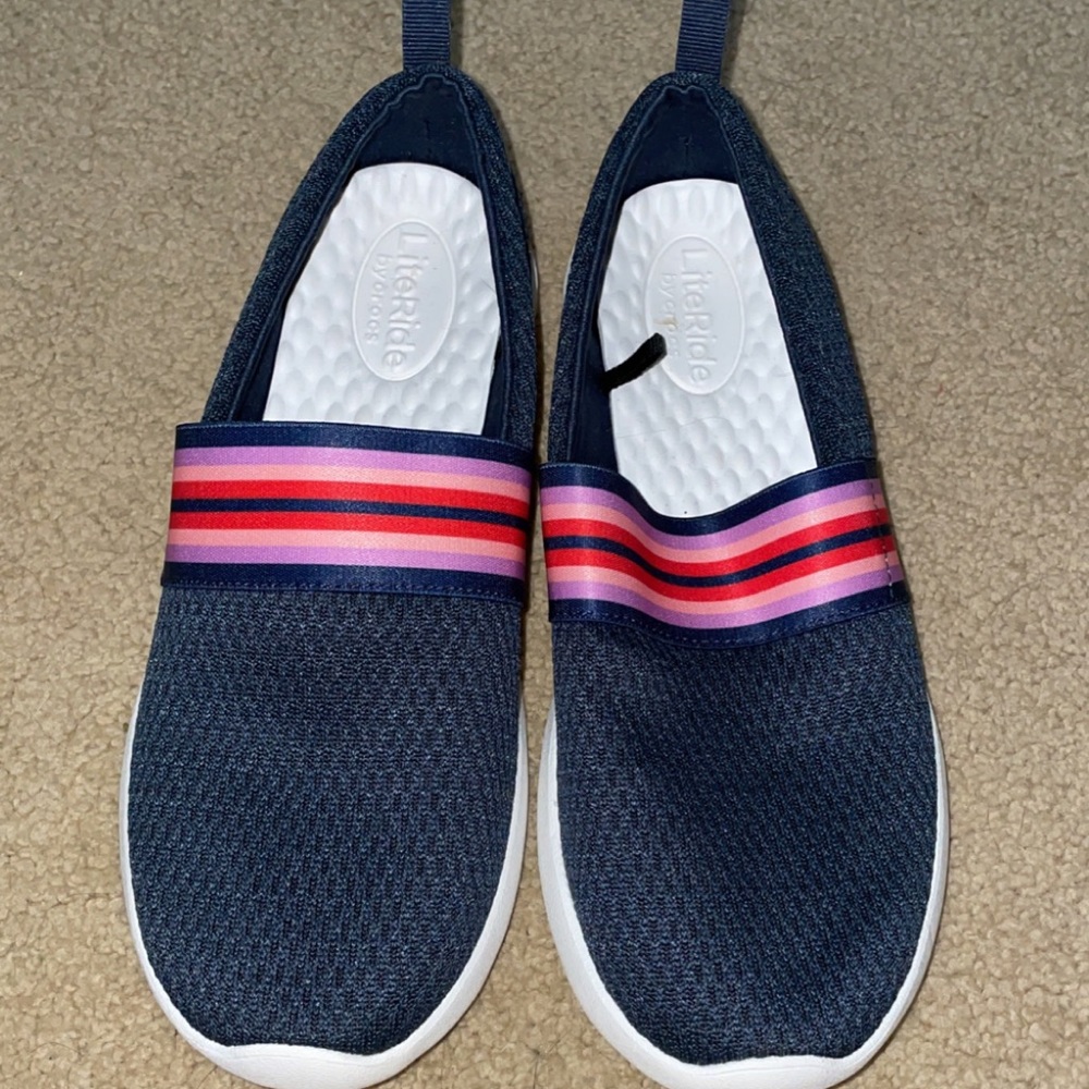 Navy Blue with stripes croc loafers size W9